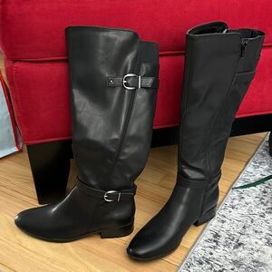 New naturalizer Black Knee-High Women's Sahara Boots size 8